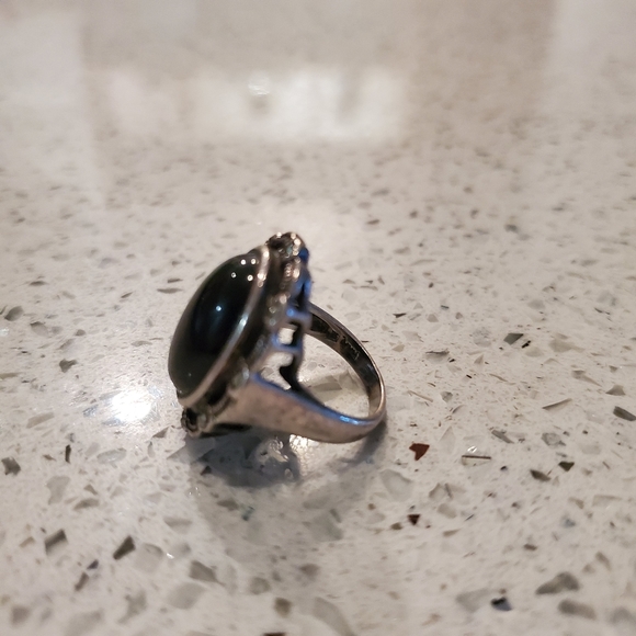 Black Gem Rhinestone Statement Ring Ornate Artsy Glam Classic Cocktail Party - Picture 8 of 9